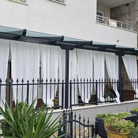 Apartment Petra Rea Split